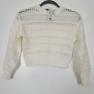 NWT H&M cropped girls sweater in white girl size 8/10
